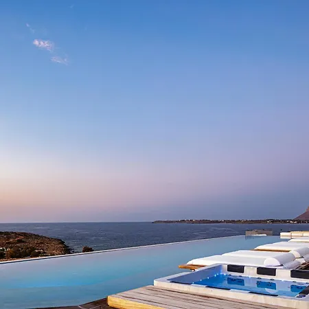 Mika וילה חאניה