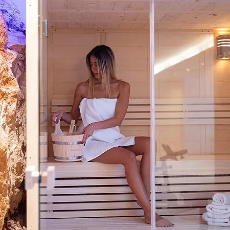 Mika Villa La Canea
